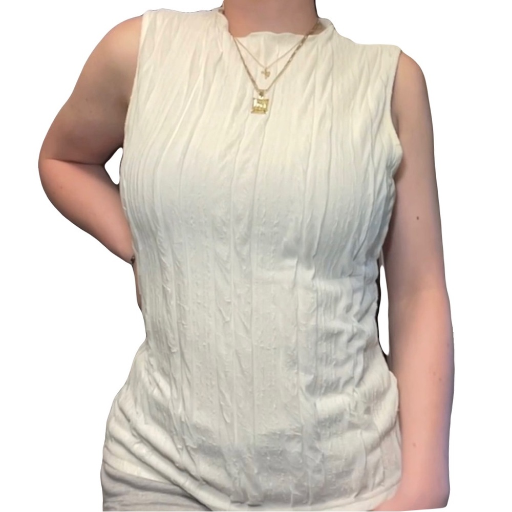 White, black, and yellow sleeveless shirt set